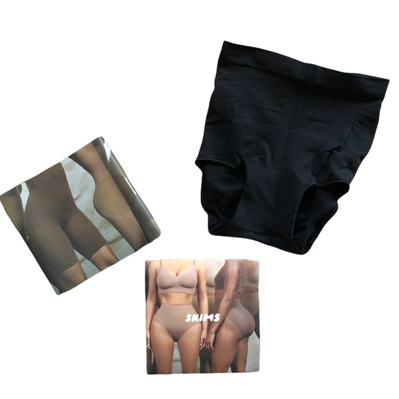 SKIMS Other - SKIMS Sculpting Mid Waist Brief